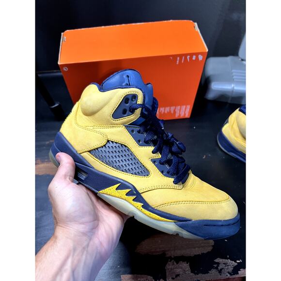 Jordan 5 Retro 'Michigan' 2019 Size 8 Men's - Picture 1 of 6